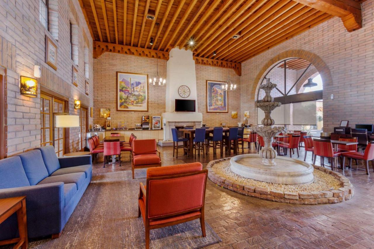 Comfort Suites At Sabino Canyon Tucson Eksteriør billede